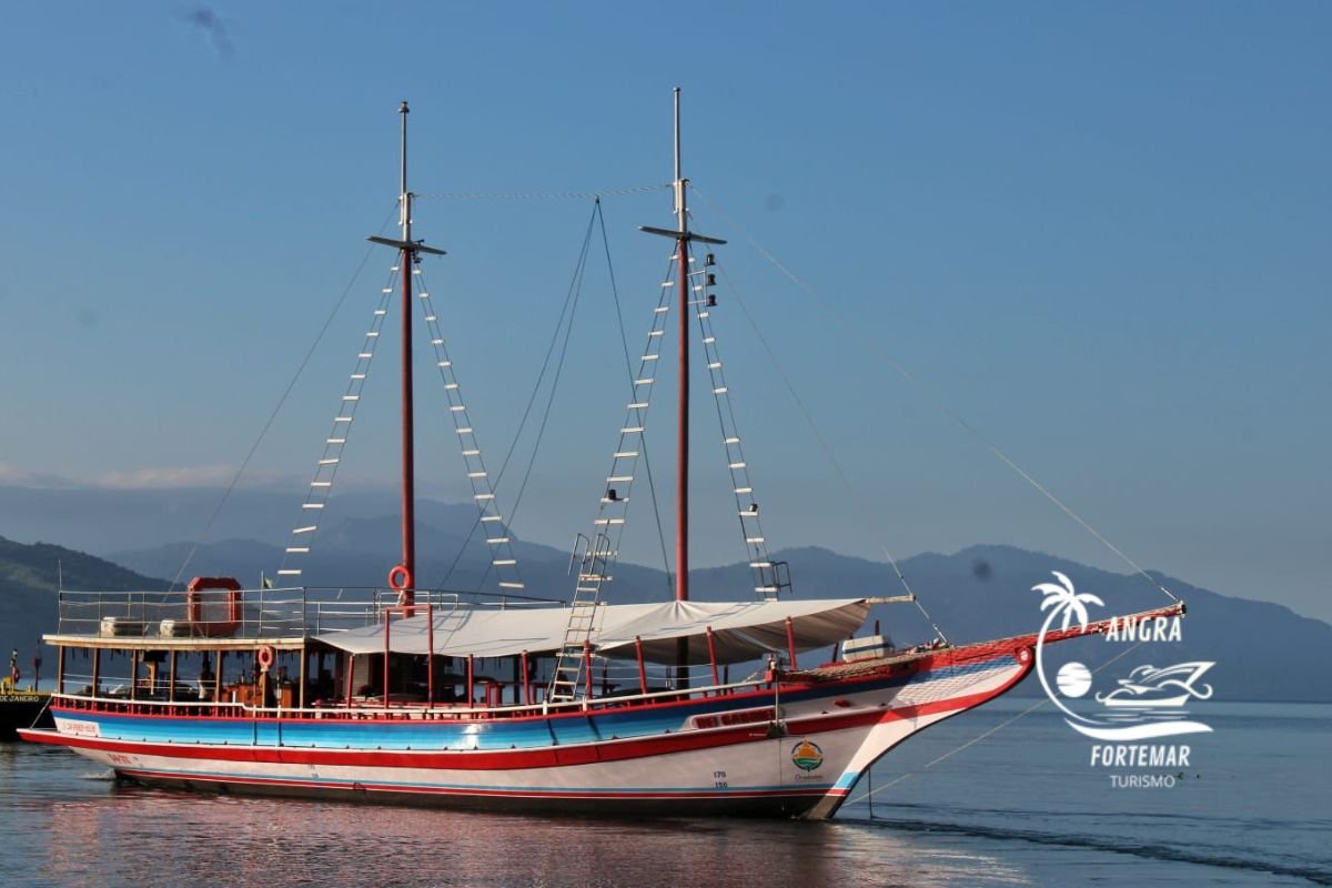 Passeio de Escuna Ilha Grande - Angra Fortemar Turismo Passeio Lancha Barco Escuna