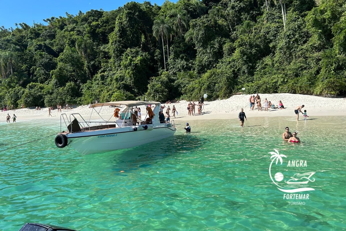 Praia do Dentista - Ilhas Paradisíacas - Angra Fortemar Turismo Passeio Lancha Barco Escuna